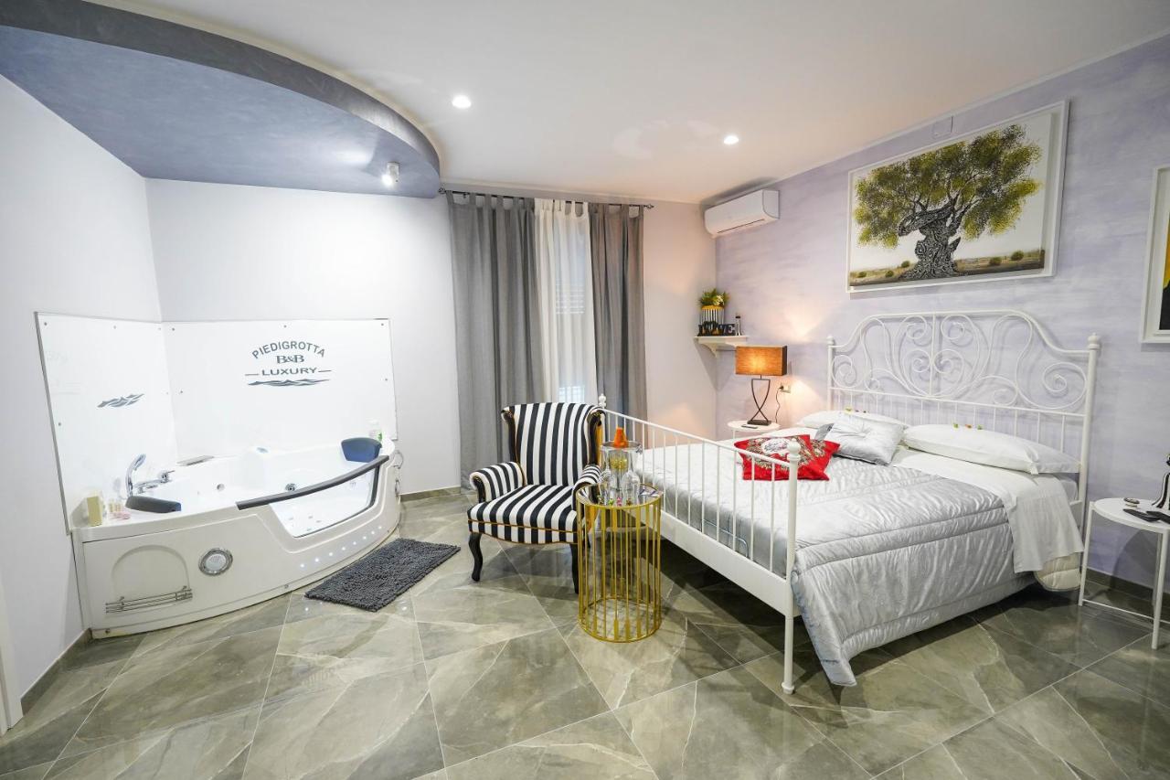ピッツォ Piedigrotta Magique Luxury Bed & Breakfast エクステリア 写真