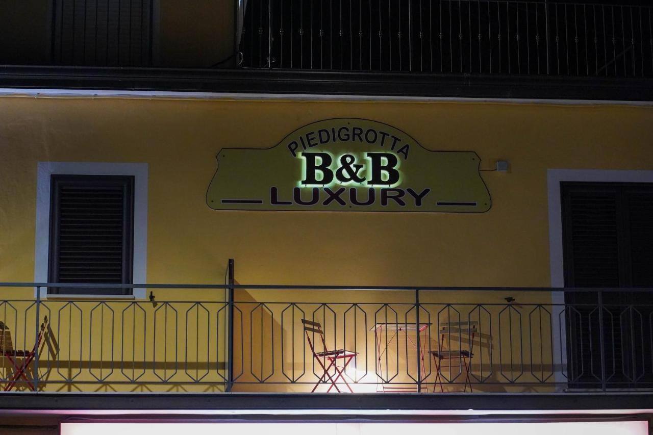 ピッツォ Piedigrotta Magique Luxury Bed & Breakfast エクステリア 写真