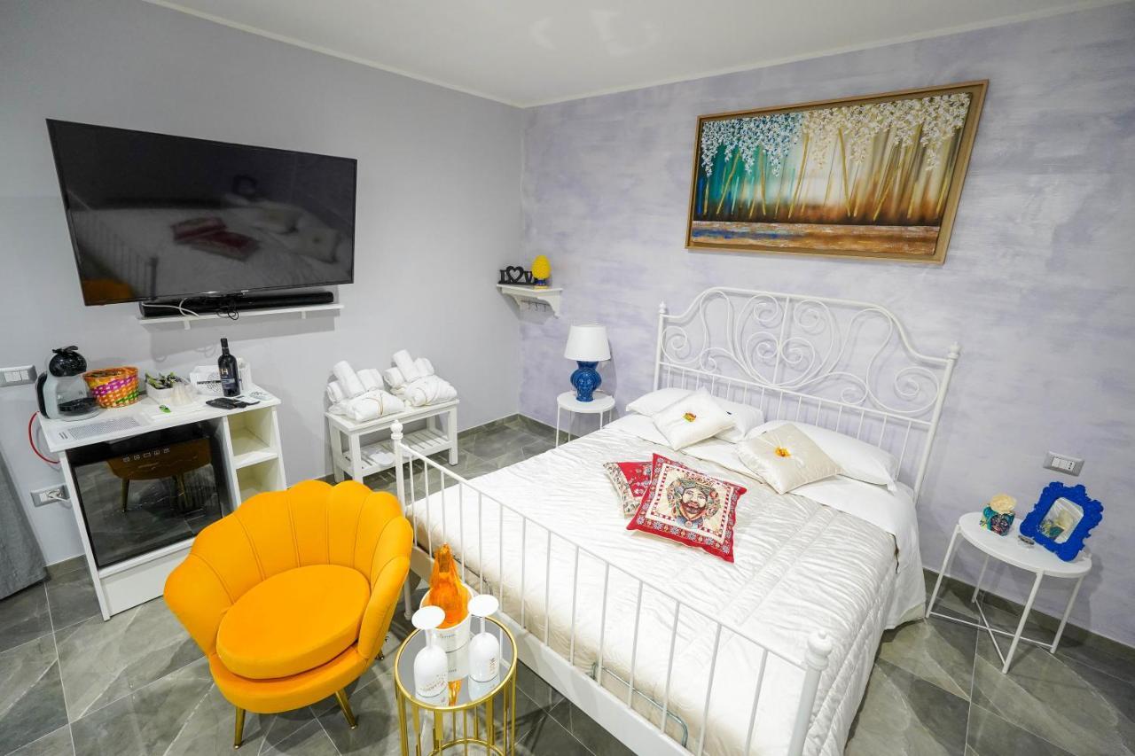 ピッツォ Piedigrotta Magique Luxury Bed & Breakfast エクステリア 写真
