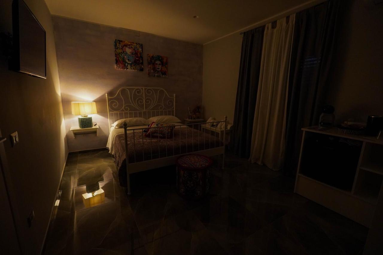 ピッツォ Piedigrotta Magique Luxury Bed & Breakfast エクステリア 写真