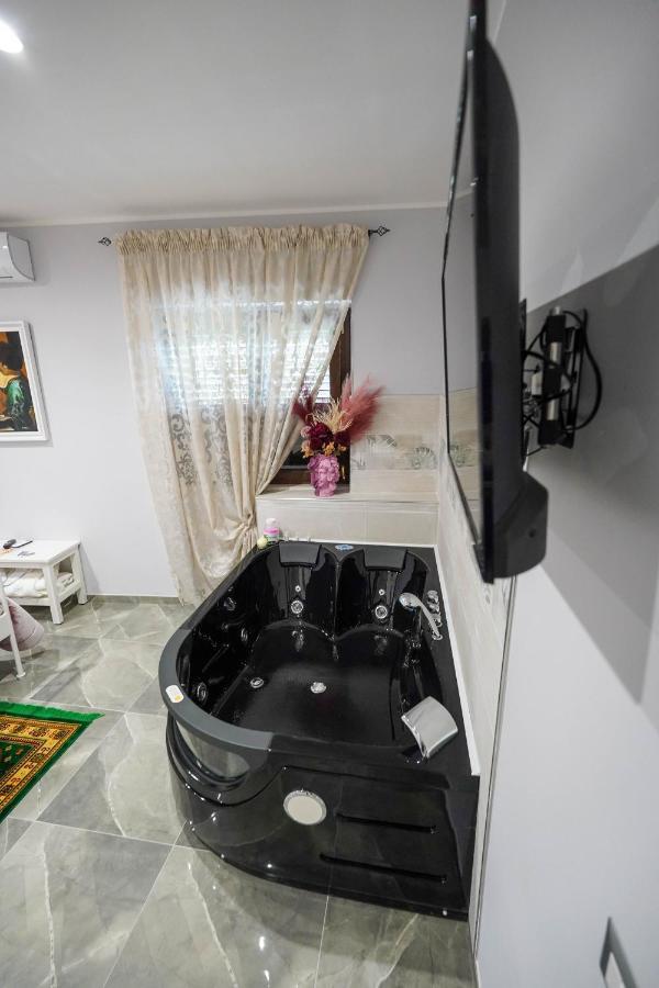 ピッツォ Piedigrotta Magique Luxury Bed & Breakfast エクステリア 写真
