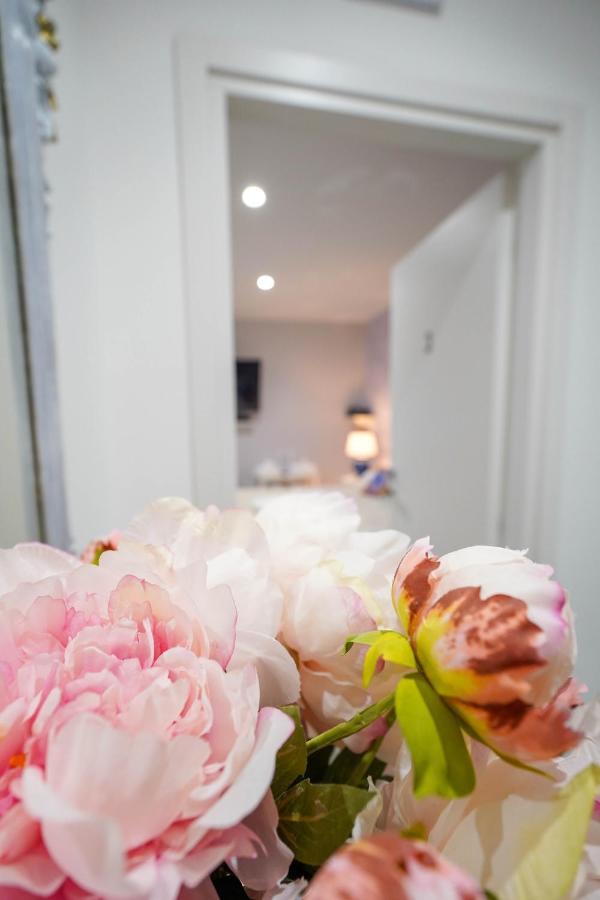 ピッツォ Piedigrotta Magique Luxury Bed & Breakfast エクステリア 写真