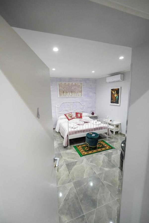 ピッツォ Piedigrotta Magique Luxury Bed & Breakfast エクステリア 写真