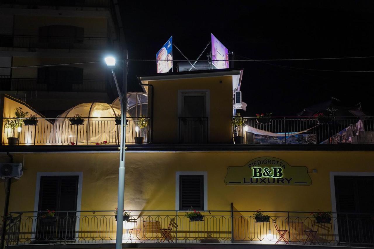 ピッツォ Piedigrotta Magique Luxury Bed & Breakfast エクステリア 写真