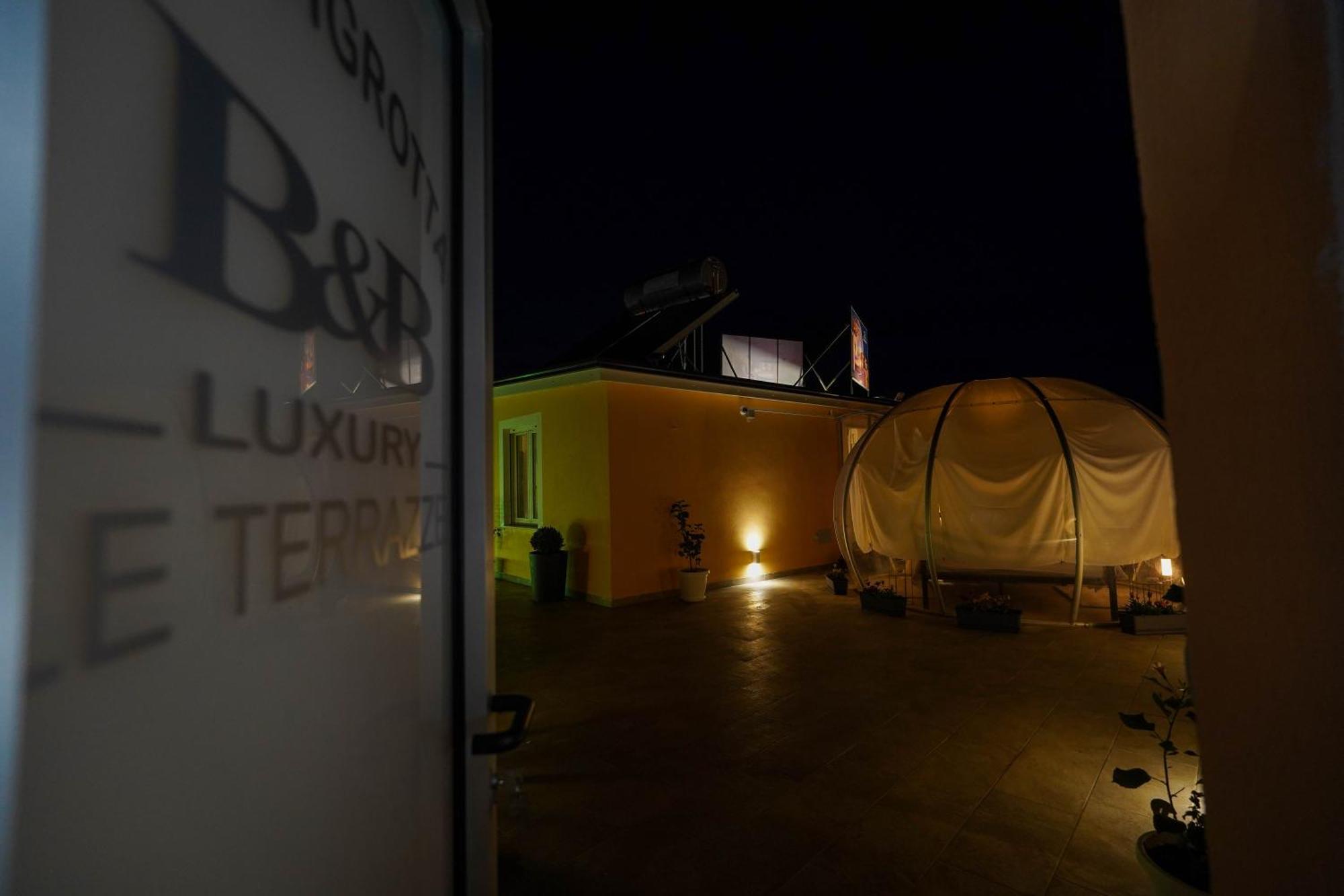ピッツォ Piedigrotta Magique Luxury Bed & Breakfast エクステリア 写真